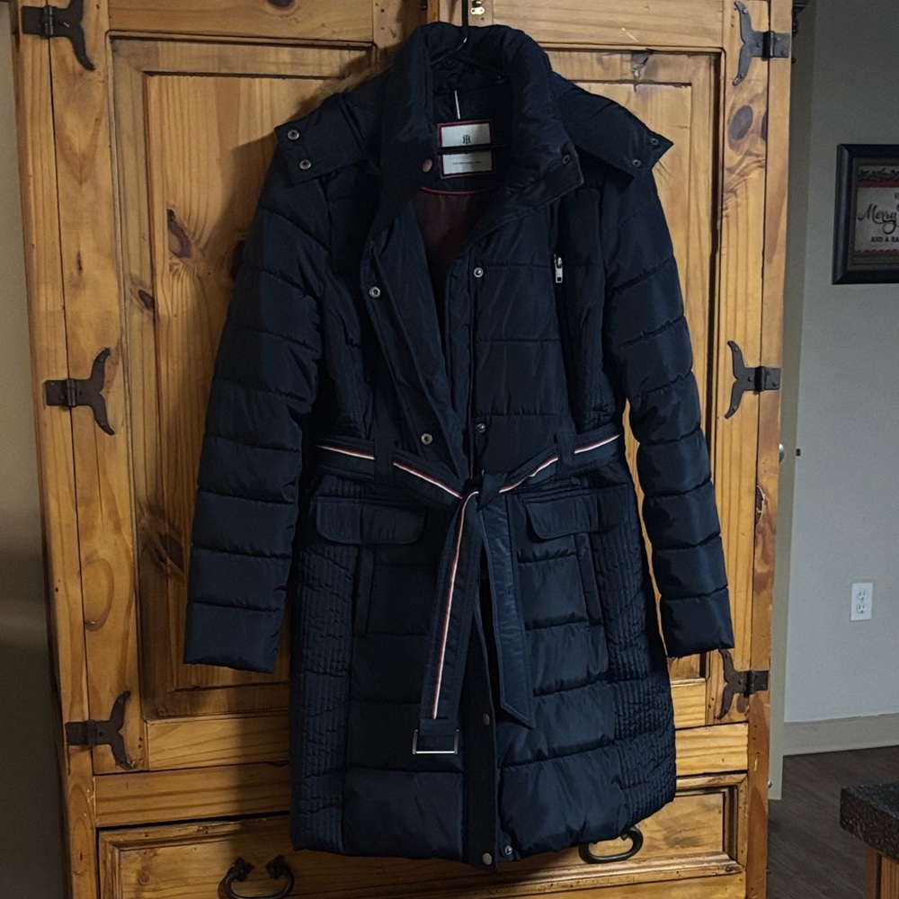 Tommy Hilfiger Women's Navy Puffer Coat